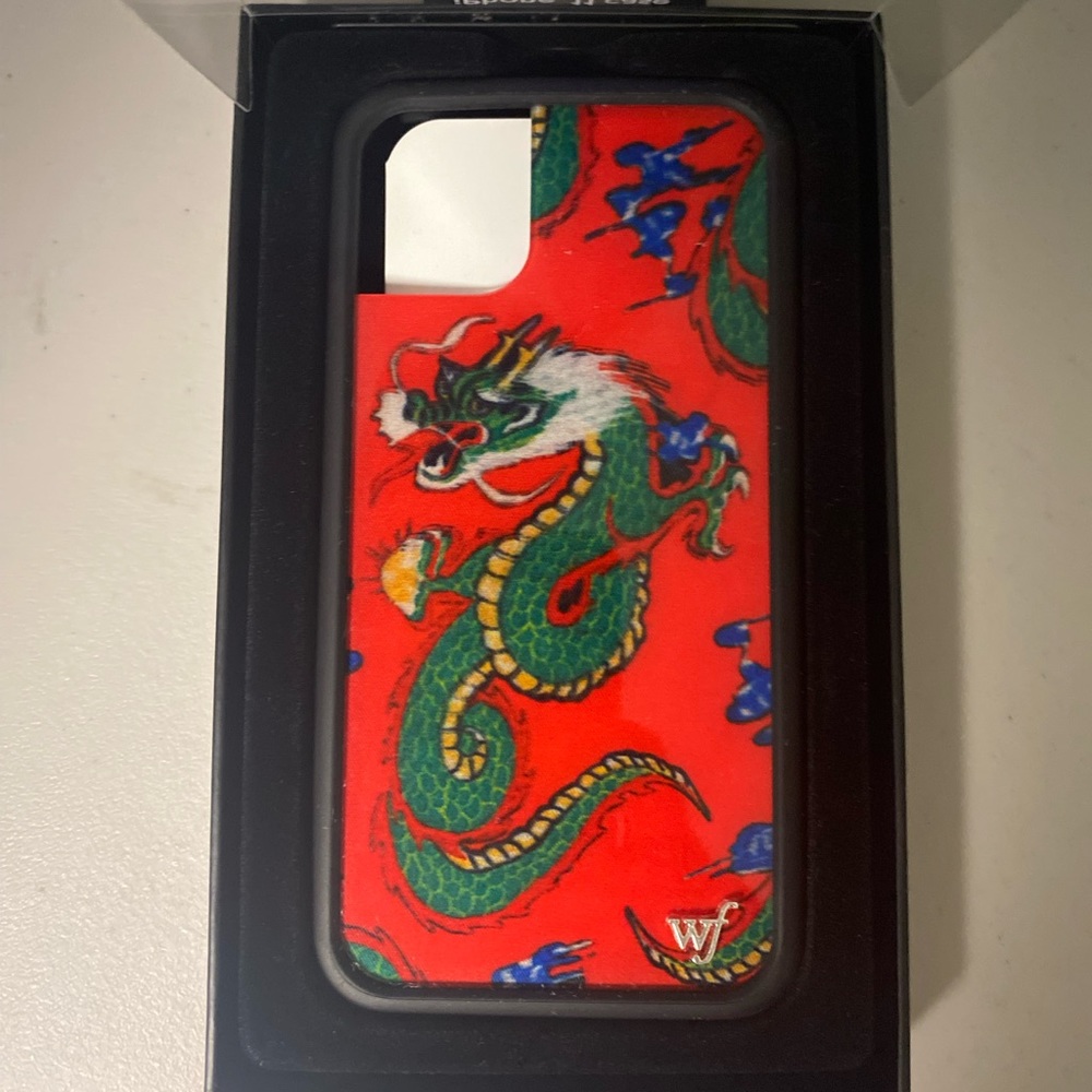 IPHONE 11 Wildflower Dragon Case